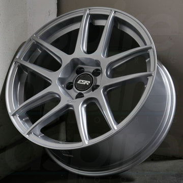 18x8.5 Hyper Silver Wheels ESR CS8 5x114.3 30 (Set of 4) 72.56