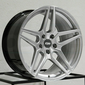 ESR RF15 Hyper Silver Wheels 18x8.5 +30 / 18x9.5 +22 5x114.3 18 Inch Rims Set 4