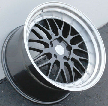 18x8.5 +30 / 18x9.5 +35 5x114.3 Staggered Gun Metal 18" SR05 Wheels (Set 4)