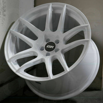 18x10.5 5x100 +22 ESR CS8 Gloss White 18 Inch Concave Rims Set of 4
