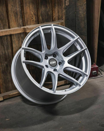 19 Inch ESR CS8 Hyper Silver Wheels 19x9.5 / 19x10.5 +22 5x120 Rims Set 4